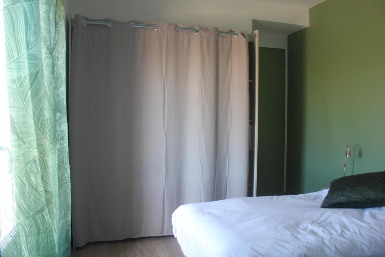 Gite De Charme Pour 10 Personnes Camelas Exterior photo
